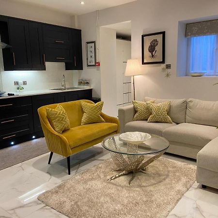ロンドンElegant 2 Bed Flat In Chiswickアパートメント エクステリア 写真