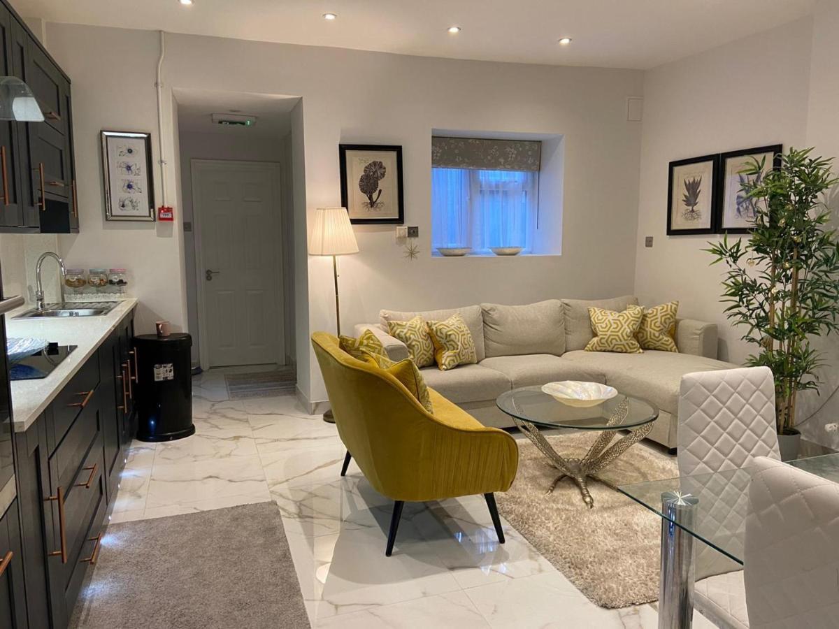 ロンドンElegant 2 Bed Flat In Chiswickアパートメント エクステリア 写真
